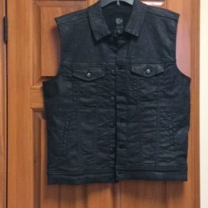Harley Davidson Vest in matte black finish
